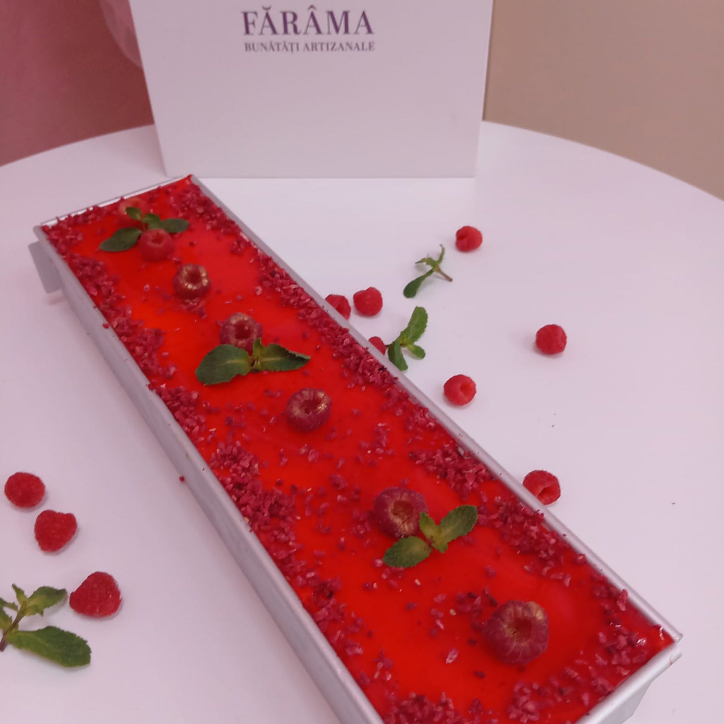 Tiramisu cu zmeură