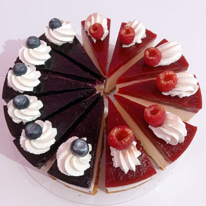 Cheesecake zmeură și căpșuni